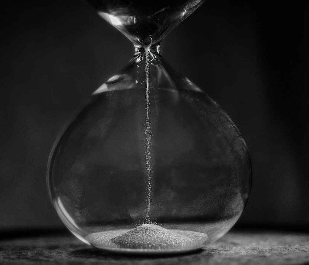 a drop of water falling into a glass